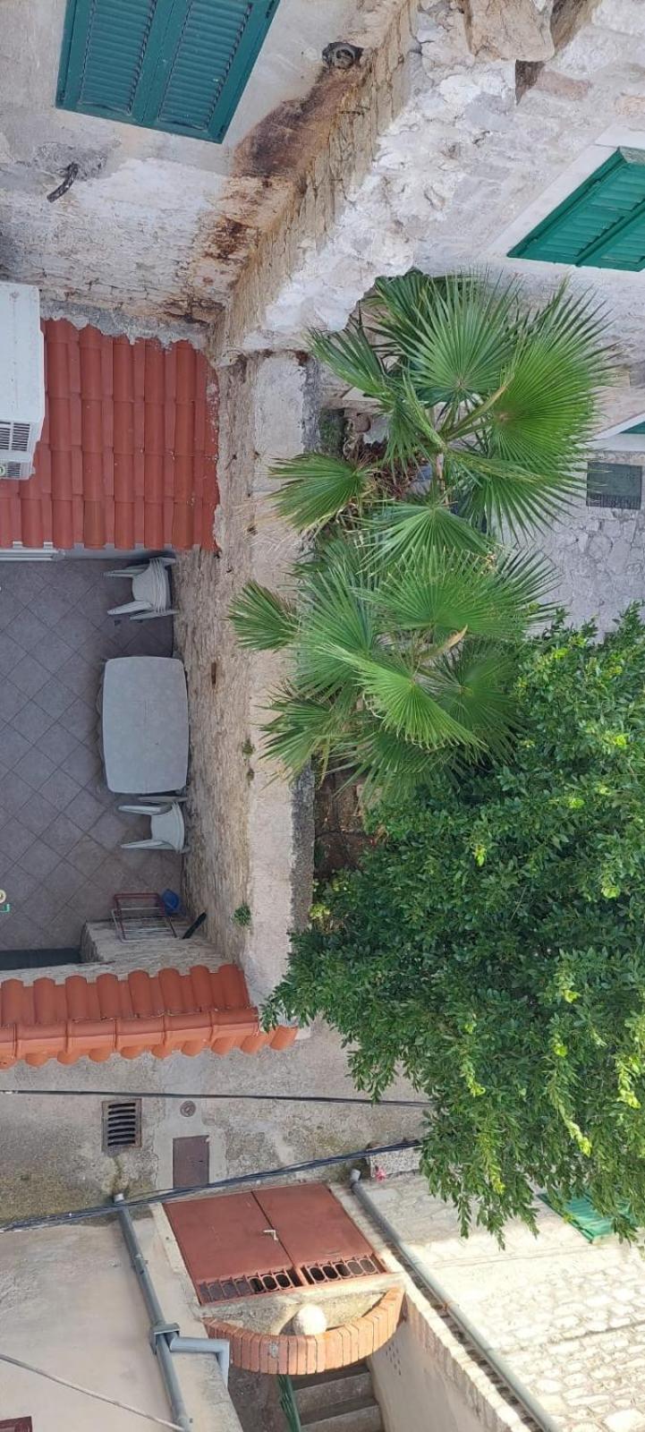 Torriano Holiday House ชิเบนิก ภายนอก รูปภาพ